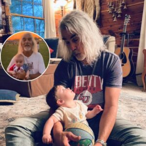 Nothing sweeter than spending the evening listening to Guy Penrod sing with my granddaughter by my side. Family truly is the greatest gift! ws