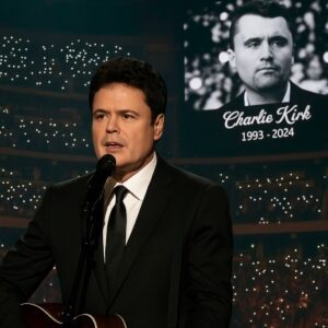 A Nation Pauses: Donny Osmond’s Tearful Tribute to Charlie Kirk Moves 20,000 Fans to Silence