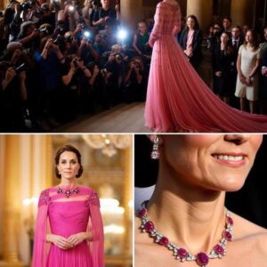 Princess Catherine just appeared in a breathtaking pink gown that had the entire royal court — and the internet — in awe.