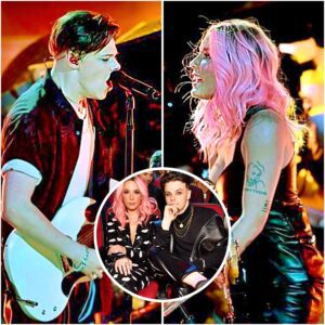 No one expected it! During the explosive performance, Halsey suddenly pulled Yungblud onto the stage for a duet, causing the whole audience to explode.-ngl