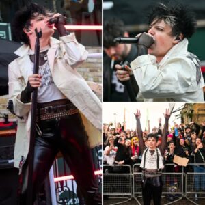 Amidst the sea of fans, Yungblud suddenly uttered a sentence that made the whole crowd silent and then explode with emotion. Those words not only made the fans directly choke up