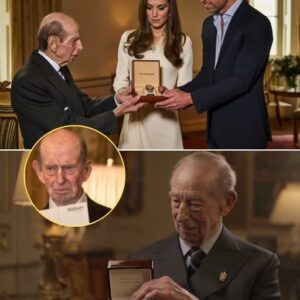 William and Catherine could’ve gifted gold or jewels — instead, they chose time itself. ⏳💛 TT