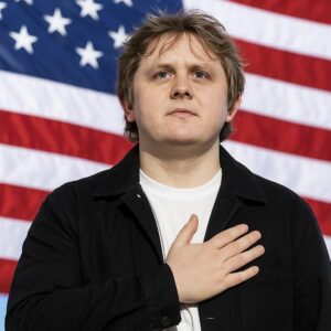 Lewis Capaldi’s Soulful Stand in Nashville: A Song of Unity Silences Division. ws