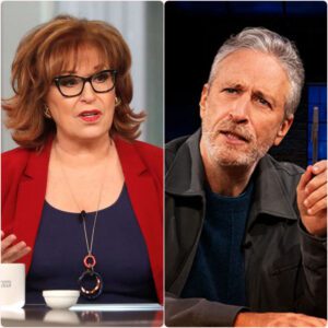 No harsh words, no drama — Jon Stewart calmly stands and walks off The View, leaving the hosts speechless. 😳🔥 RT