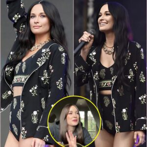 Enchanting the Night: Kacey Musgraves’ Disney Classics Performance Mesmerizes 40,000. ws