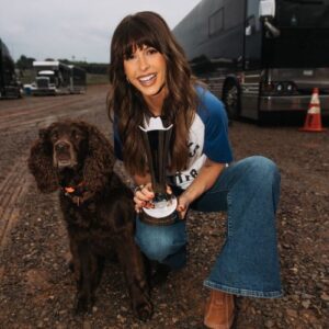 Ella Langley had bought a dog shelter that was about to close — but what she did next surprised everyone. Only 72 hours to go.