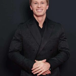 “THE IRWIN ERA BEGINS: THE RISE OF A SUPERSTAR” — Robert Irwin SIGNS Multi-Million Dollar TV Deal Amid DWTS DOMINATION, With Networks ‘PANICKING to Lock Him Down’