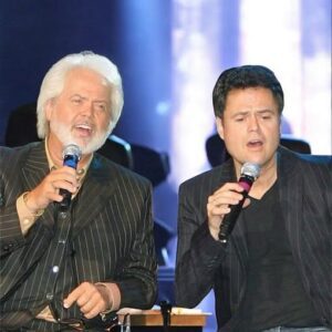 Donny and Merrill Osmond Reunite for Surprise Performance of '70s Classic for the First Time in Years...