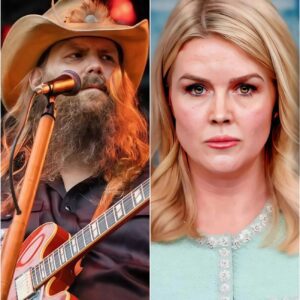 Chris Stapleton’s Razor-Sharp Rebuke: “Sit Down, Barbie” Dismantles Karoline Leavitt in Live TV Masterstroke nh