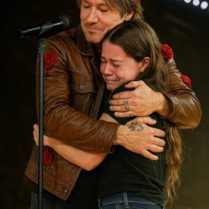 Keith Urban Keeps a 9-Year-Old Promise: Stanford Freshman Joins Him Onstage in Austin. ws
