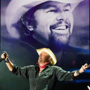 Most folks heard “American Ride” and figured it was all about chest-thumping pride — Toby Keith waving a flag and shouting from the rooftops. ws