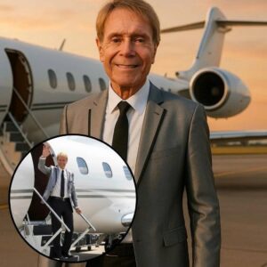 The Moment Fans Had Been Waiting For: Cliff Richard Touches Down in Perth, Opening a New Chapter in His “Can’t Stop Me Now” Tour. ws