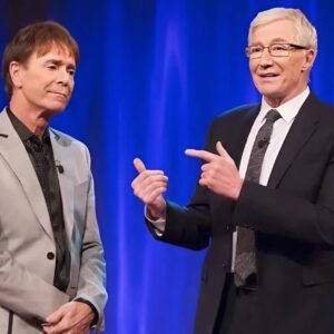 CLIFF RICHARD – Interview (Paul O’Grady 2009) with The Shadows & Cilla black. ws