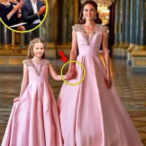 OMG! Catherine and Charlotte STEAL THE SHOW in Stunning Coordinated Outfits at Balmoral Dinner Party 😱💖 Krixi