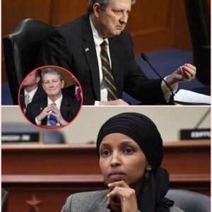 KENNEDY DROPS FINAL DOSSIER ON SENATE FLOOR — 42 SECONDS OF DEAD SILENCE FOLLOWED. Kxiri