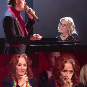 🎶 Brandi Carlile & Sheryl Crow Deliver a Soul-Stirring Tribute to Bonnie Raitt’s “I Can’t Make You Love Me” at the Kennedy Center Honors. Kxiri