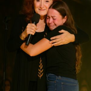 🌟 Under the Warm Austin Night Lights — A Promise Remembered by Bonnie Raitt. Kxiri