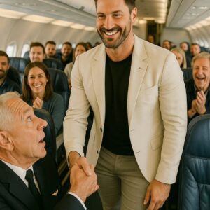 Maksim Chmerkovskiy’s Quiet Act of Kindness at 35,000 Feet Leaves an Entire Plane Speechless nn