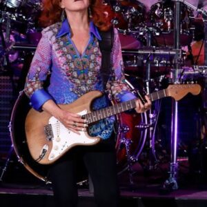 Bonnie Raitt on Rocking Into Her 70s: A Living Testament to Energy, Passion, and Musical Longevity 🎸✨. Krixi
