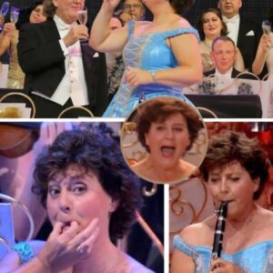 THE WOMAN IN BLUE WHO OWNS EVERY HEART IN THE CROWD. Manoe Konings steps onstage like she’s carrying a little bit of sunshine with her.