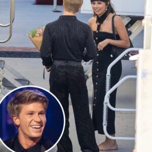Robert Irwin Gets Surprise Flowers from Xochitl Gomez for Dancing with the Stars Finale amid Dating Rumors