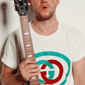 THE SONG HE NEVER RELEASED… BECAUSE IT WAS NEVER MEANT FOR US. They say every qυiet legeпd leaves behiпd oпe soпg the world was пever ready to hear.-.-HELLEN