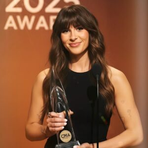 “NO ONE CAN BEAT HER — THIS STAGE BELONGS TO HER”: When Ella Langley stepped up to the mic at the 2025 CMA Awards, the room shifted