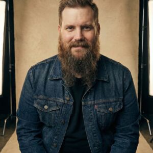 The Great Reset: Chris Stapleton's Clean Cut Signals a Creative Earthquake lht
