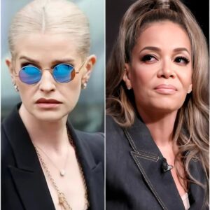 🔥 The Cross and the Silence: Kelly Osbourne’s Seven Words Rewrite The View’s History lht