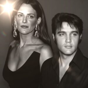 THE GHOST IN THE THEATER: The Night Riley Keoυgh Met Her Graпdfather for the First Time - THO