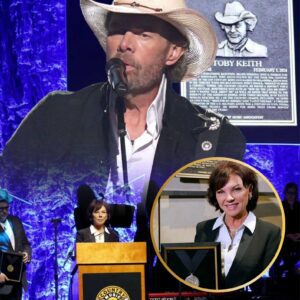 THE NIGHT EVERY HEART STOPPED — WHEN TOBY KEITH’S OWN WORDS CAME BACK AND FILLED THE ROOM. ws
