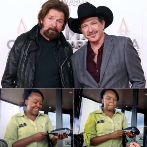A Black waitress was fired for helping Ronnie Dunn, but the next day, she got the biggest shock of her life
