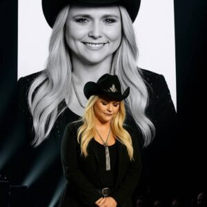 No one saw it coming, but when Miranda Lambert walked alone onto the small wooden stage in the heart of the arena, facing 80,000 breathless fans to play “Hallelujah”