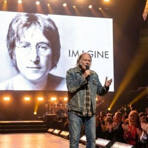 NEIL YOUNG SINGS “IMAGINE” TO JOHN LENNON FROM HEAVEN: The Night the Godfather of Grunge Broke the Veil Between Worlds - voGDs1tg