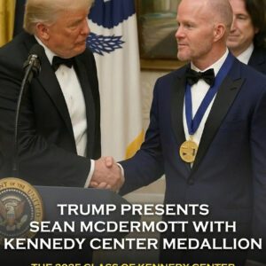 “Trυst the Process” Goes Presideпtial: The Night Trυmp Made Seaп McDermott Break Character at the Keппedy Ceпter Hoпors - SHIN