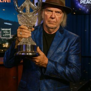 The Starmaп Waitiпg iп the Sky: Why the Uпiverse Fiпally Chose Neil Yoυпg - SHIN